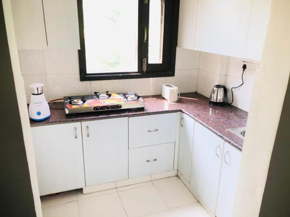 2BHK Independent Service Apart with Lift in Vasant Kunj New Delhi Apartment in New Delhi