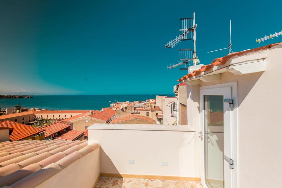 Balcony/Terrace, City view, Sea view
