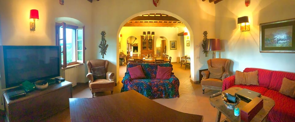 Living room, Seating area, Dining area