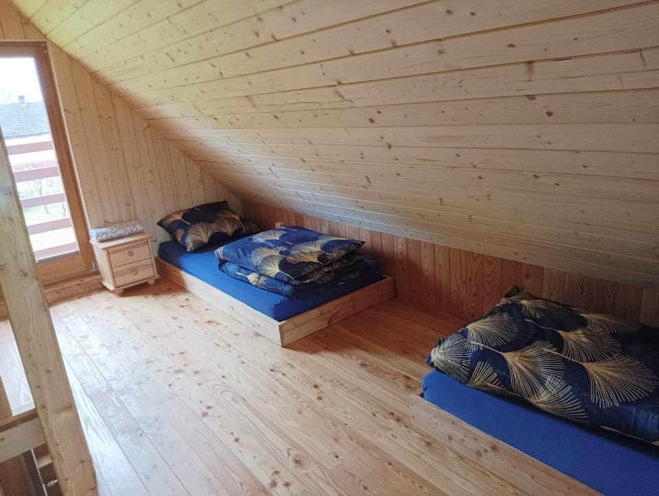 Bed, Seating area, Bedroom