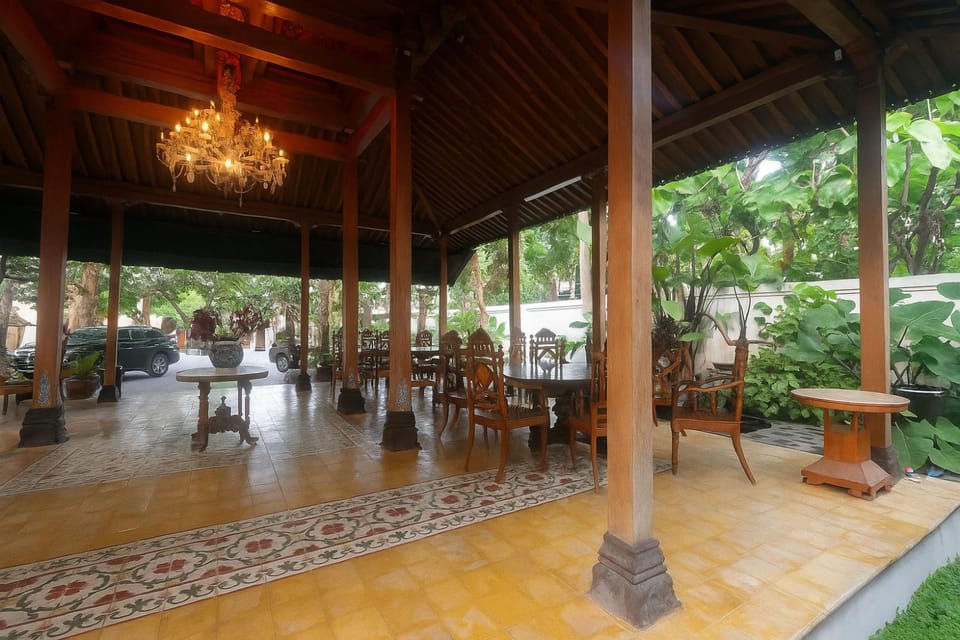 Property building, Lobby or reception, Seating area, Area and facilities