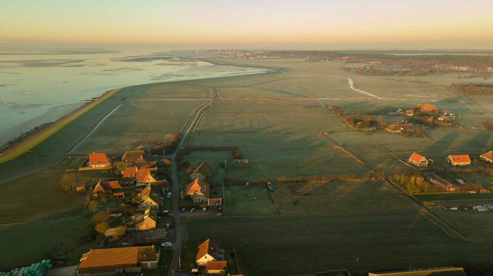 Neighbourhood, Bird's eye view