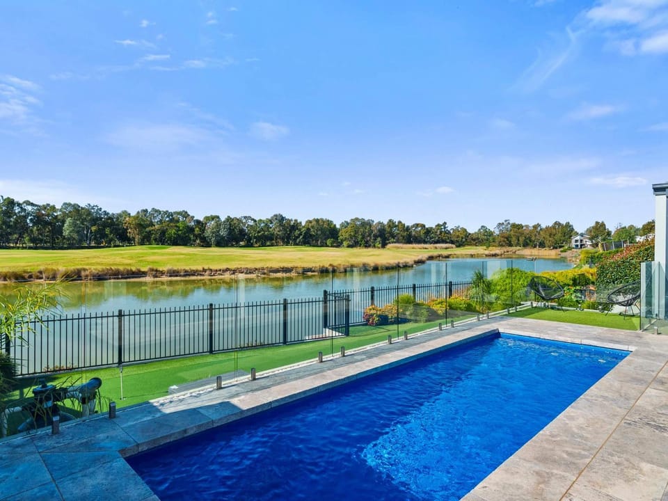 Pool view, Swimming pool
