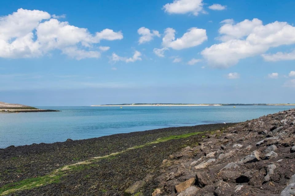 Nearby landmark, Natural landscape