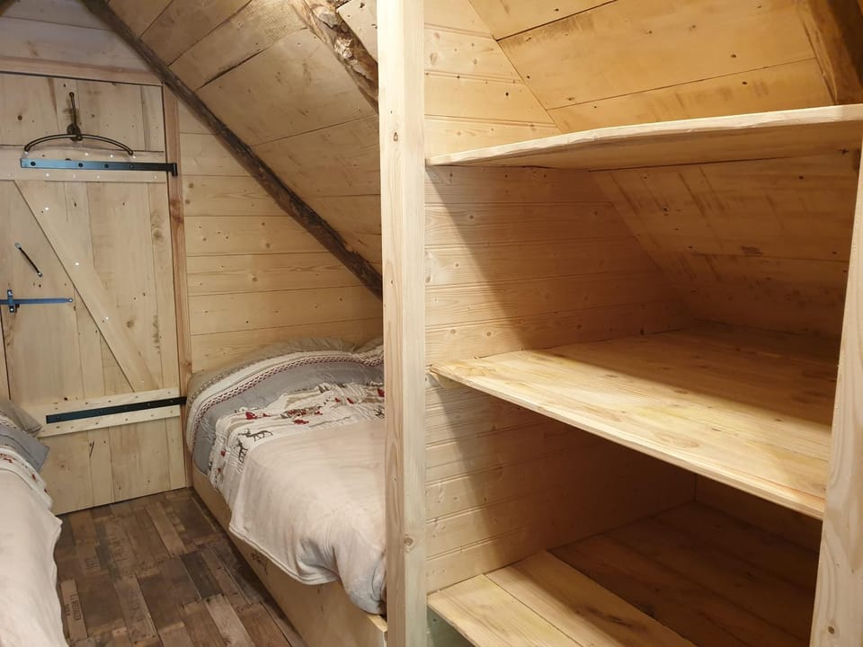 BERGERIE GRANGE DES 3 CIRQUES TROUMOUSE GAVARNIE ESTAUBE 4 personnes House in Gavarnie-Gèdre