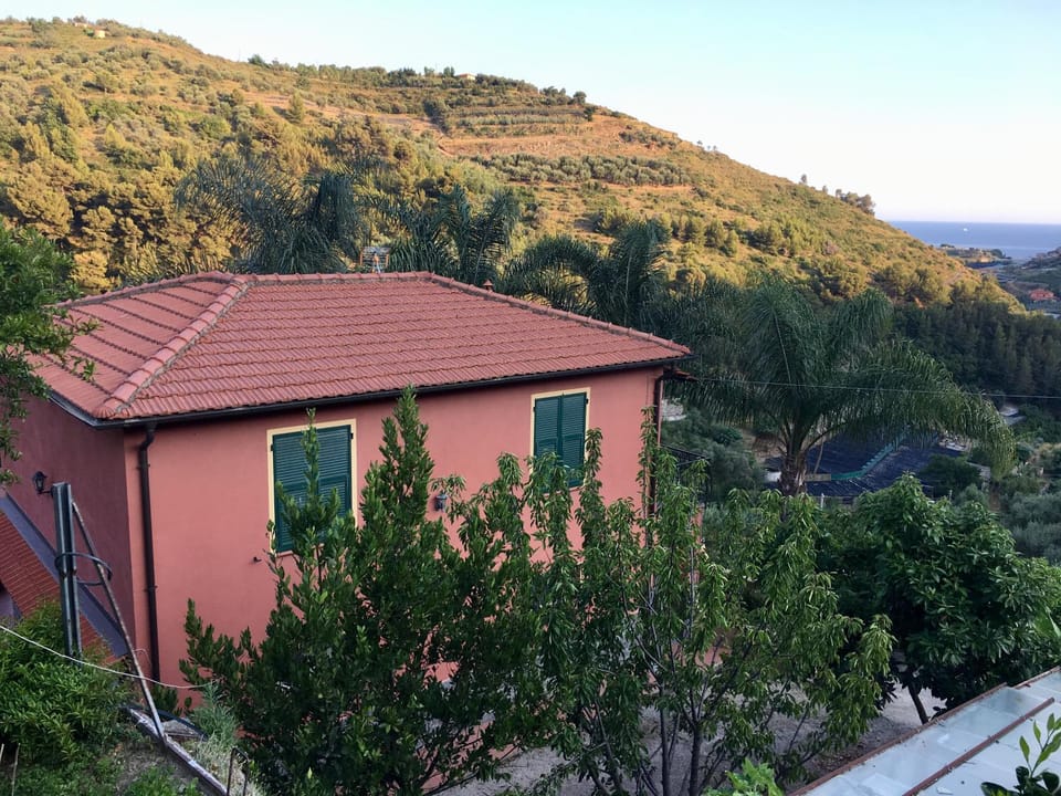 Property building, Neighbourhood, Mountain view, Sea view