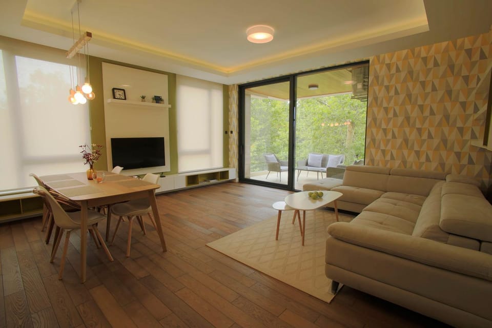 Park Residence 6 - 2 br & Parking at Tivat Center House in Kotor Municipality