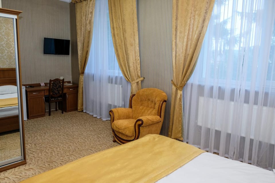 Оздоровчий комплекс Гайки заїзд провулок Сухий Яр 12 Hotel in Ukraine