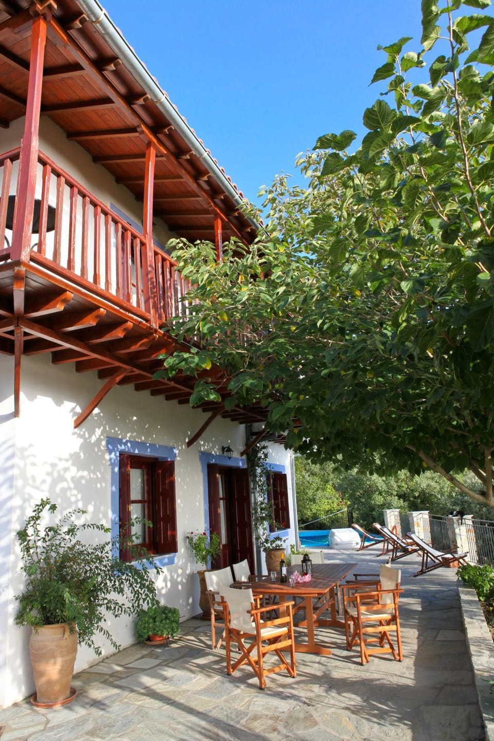 Patio, Facade/entrance