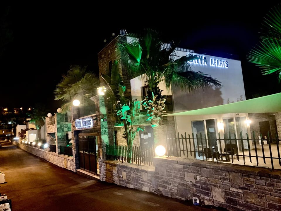 Property building, Facade/entrance