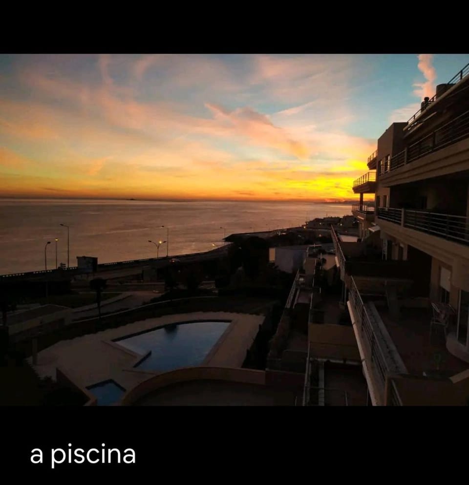 T1 Sea & Pool Apartment in Lisbon District