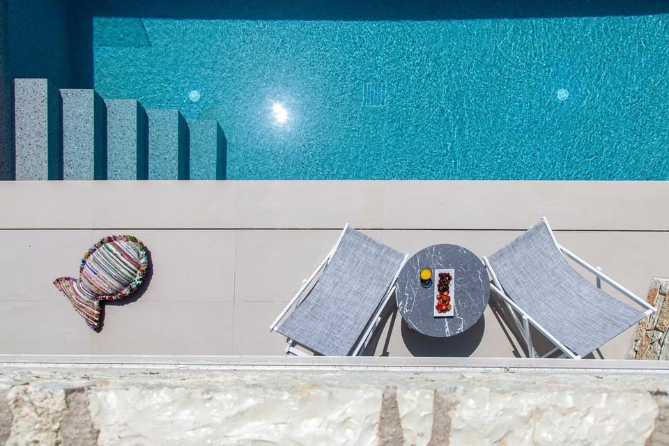 Area and facilities, Swimming pool