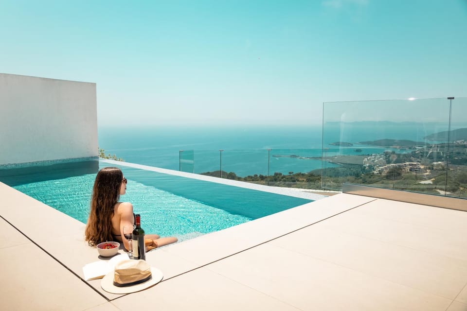 Pool view, Sea view, Swimming pool