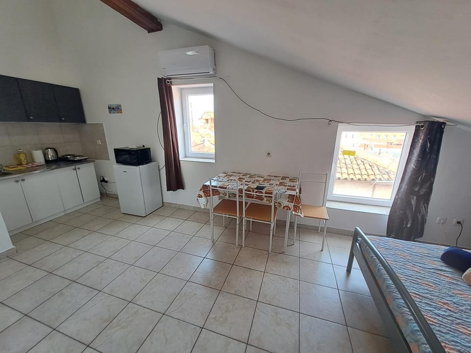 Dejan apartment4-Top centar Apartment in Pula