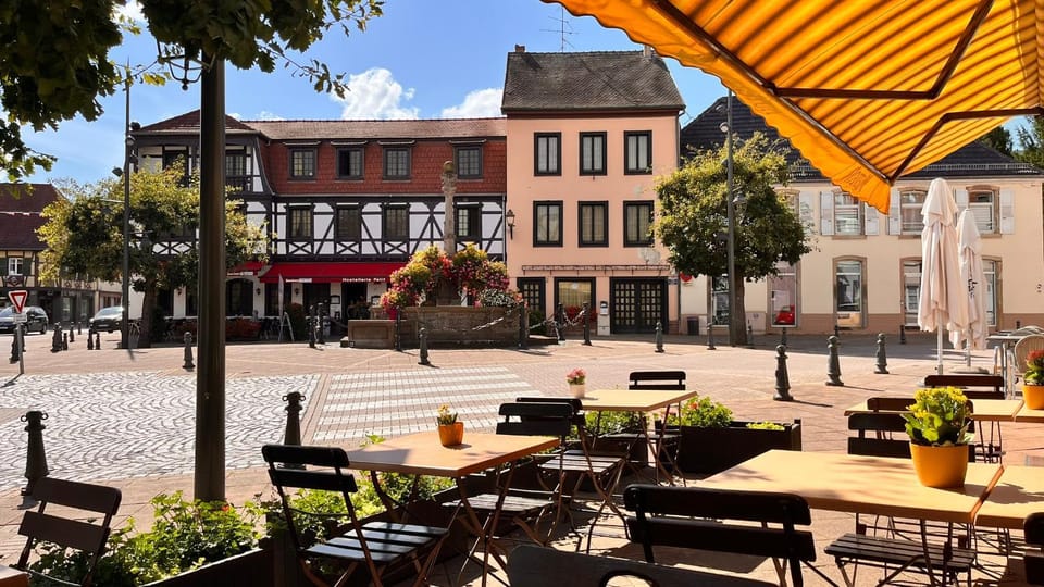 Restaurant/places to eat, Balcony/Terrace