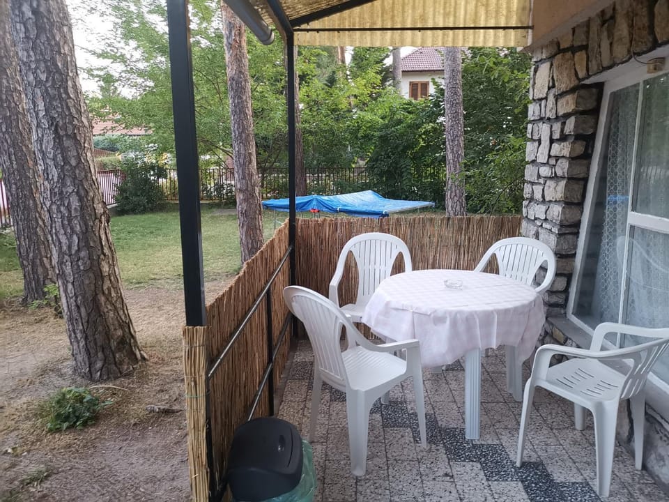 Balcony/Terrace, Garden view