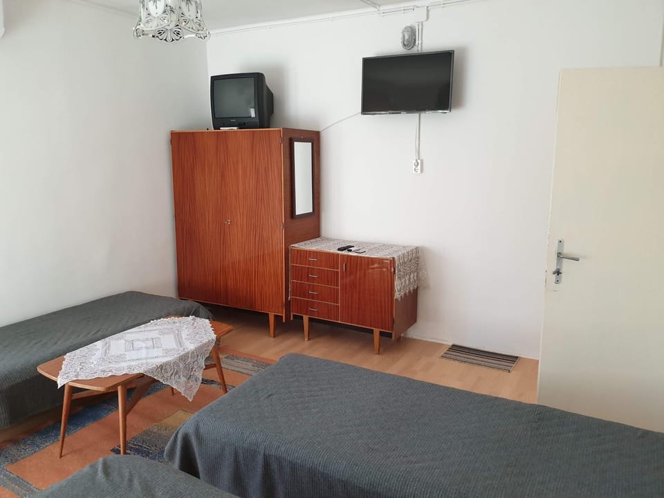 TV and multimedia, Photo of the whole room