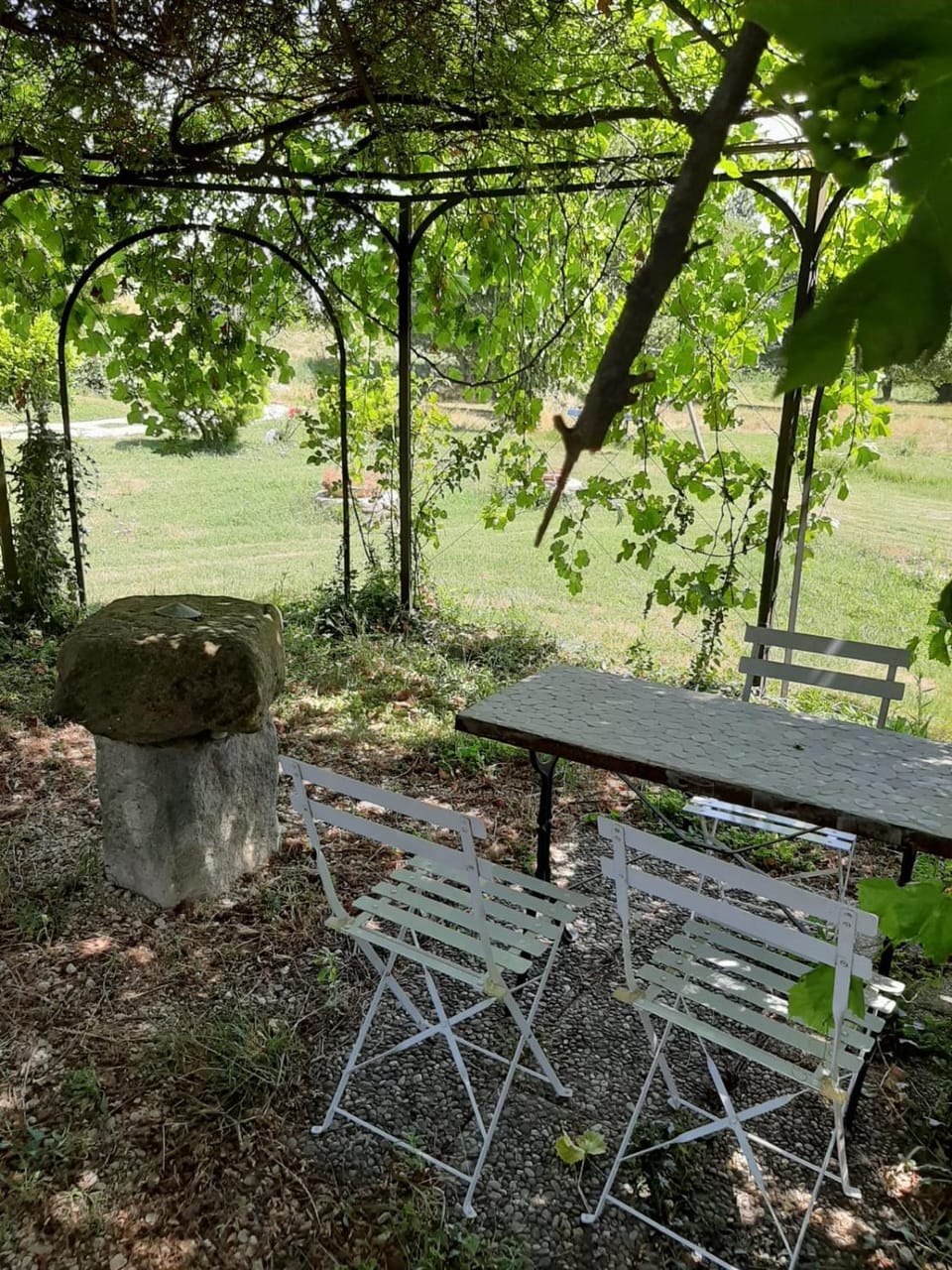 Roulotte Marcel Chaix Accueil Bed and Breakfast in Provence