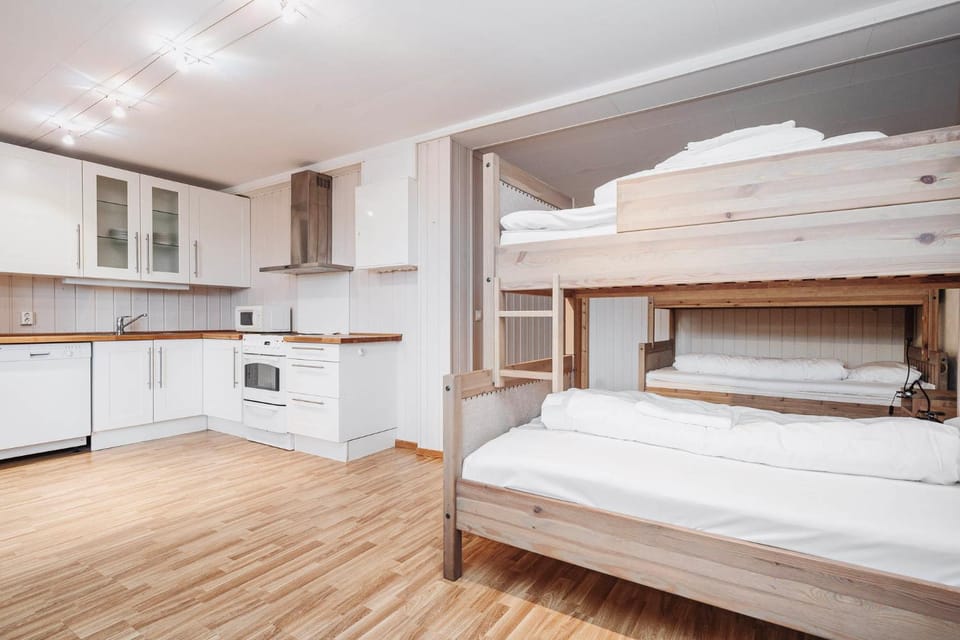 Kitchen or kitchenette, Bedroom
