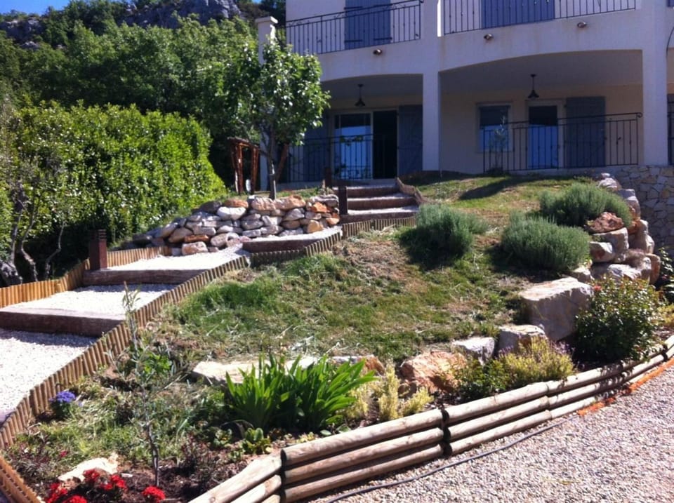 Natural landscape, Garden