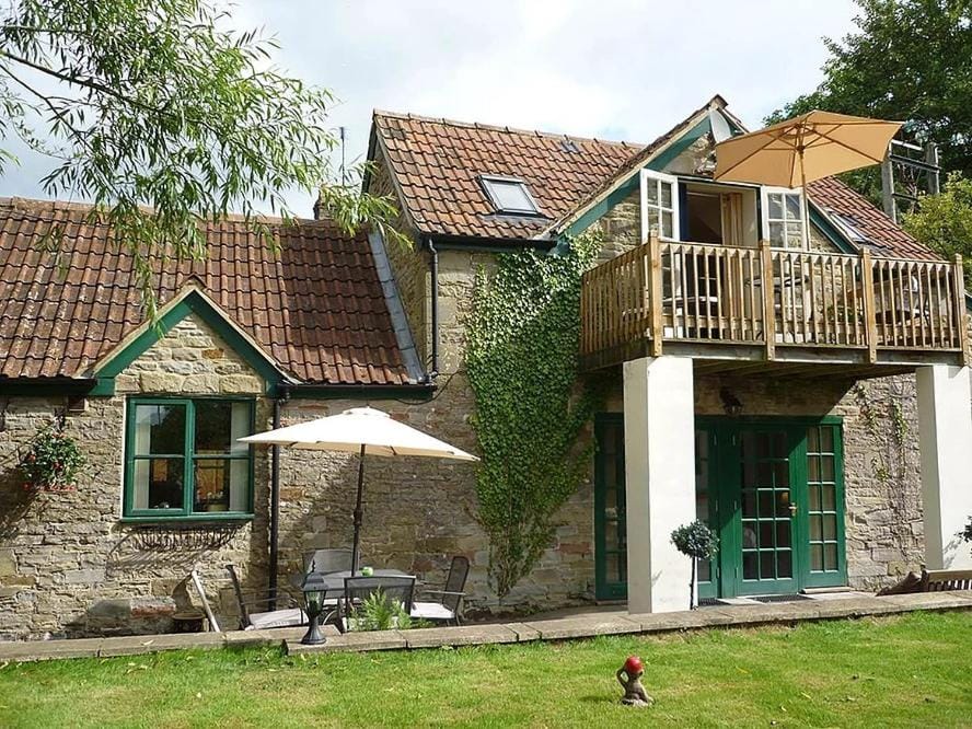 Property building, Patio, Place of worship, Garden, View (from property/room), Balcony/Terrace