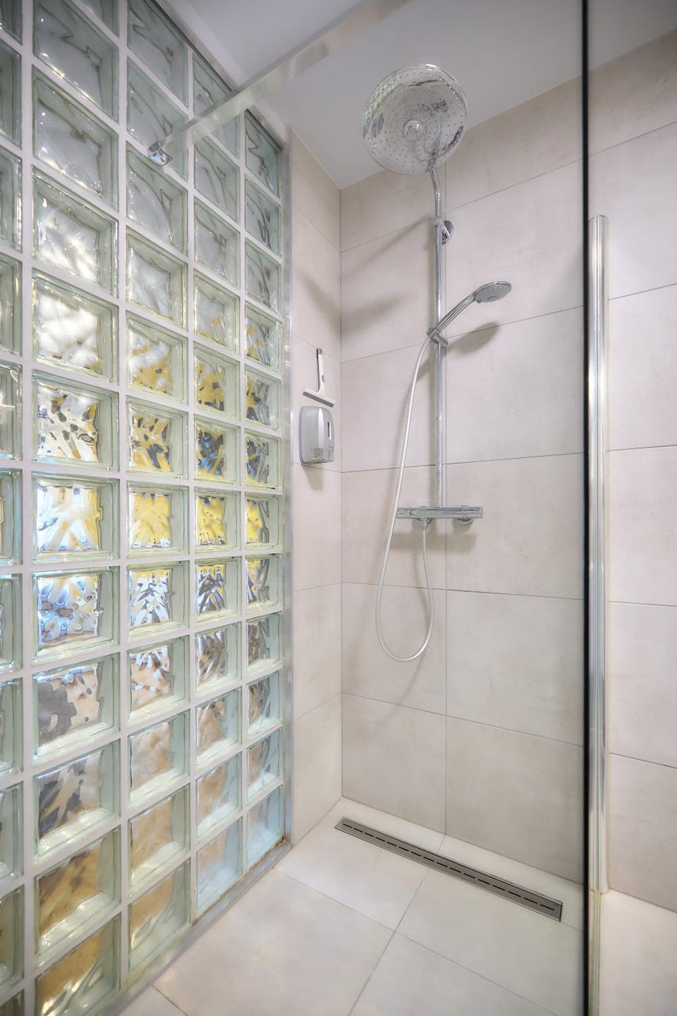 Villa Cecha B&b &Wellness Bed and Breakfast in Ostend