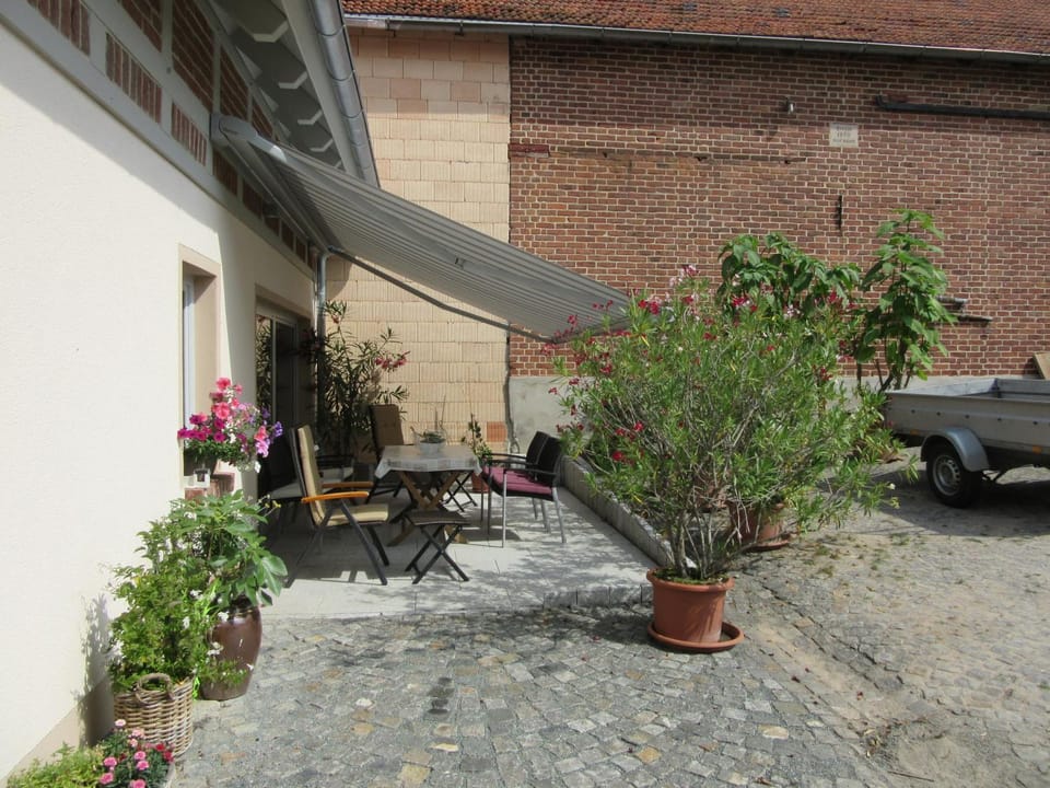 Patio, BBQ facilities, Balcony/Terrace