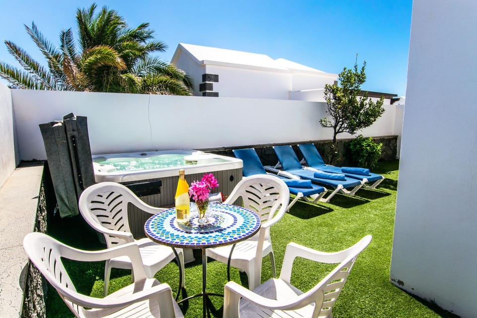 Patio, Garden, Garden view
