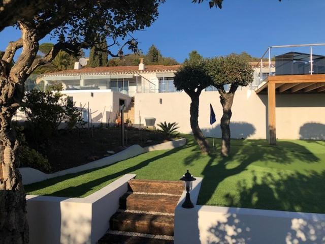 Vue mer panoramique Saint Tropez Villa in Roquebrune-sur-Argens