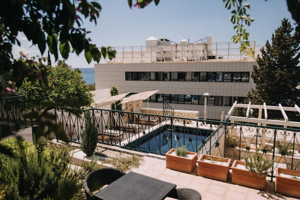 Balcony/Terrace, Pool view, Swimming pool