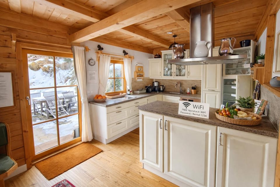Coffee/tea facilities, Kitchen or kitchenette, Food and drinks, Dining area, Food, dishwasher, minibar, oven, pet friendly, stove, toaster