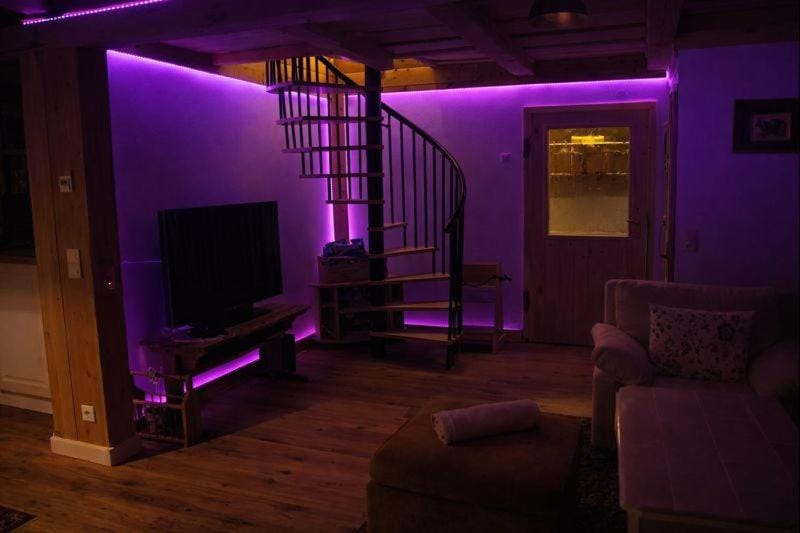 Communal lounge/ TV room, TV and multimedia, Living room, Seating area, Evening entertainment