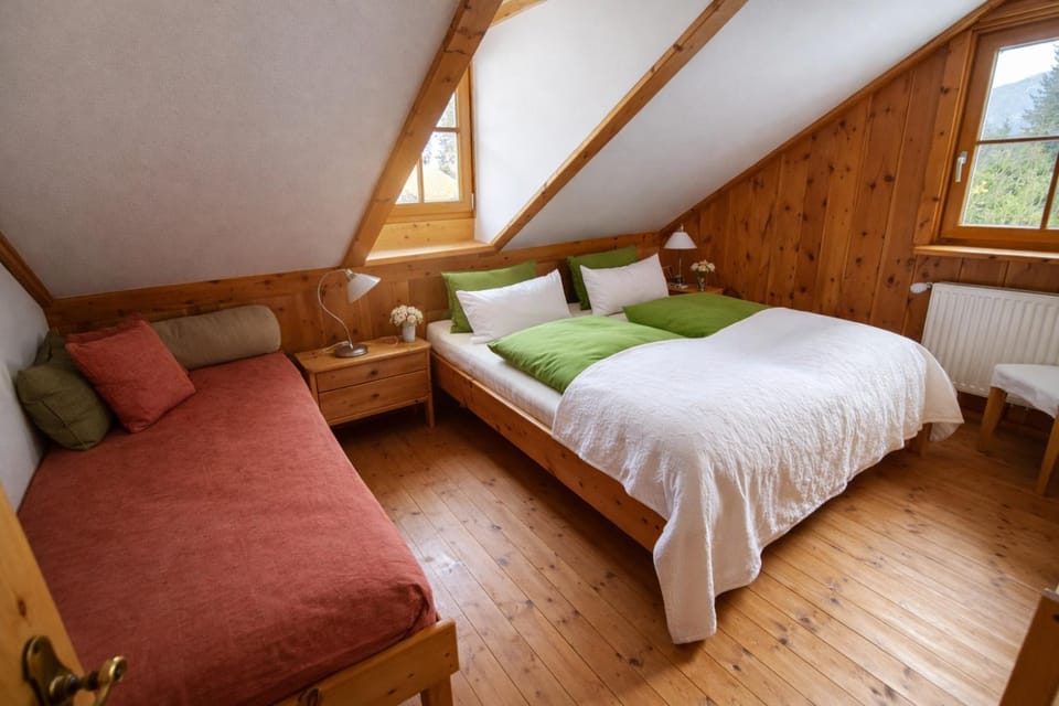 Bed, Photo of the whole room, Bedroom