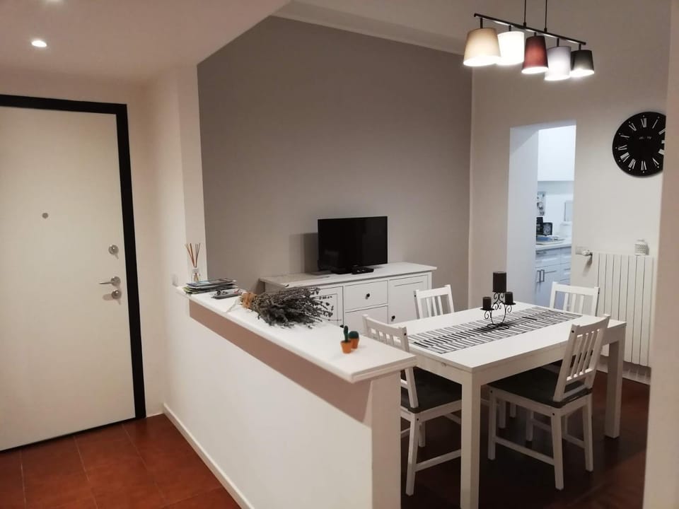 TV and multimedia, Dining area