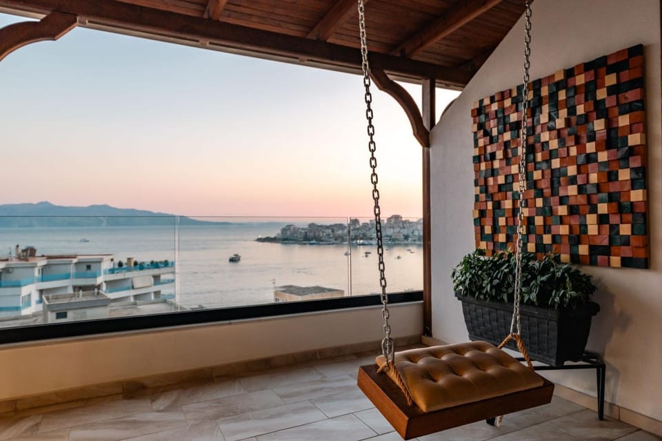 Day, View (from property/room), Balcony/Terrace, Seating area, Sea view