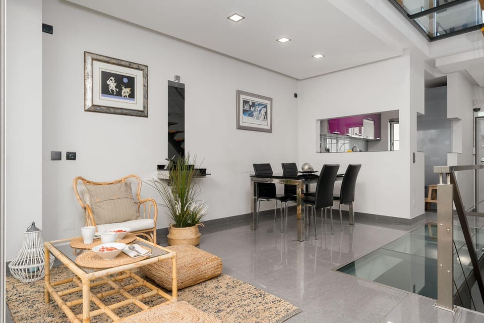 Downtown Pool House House in Faro