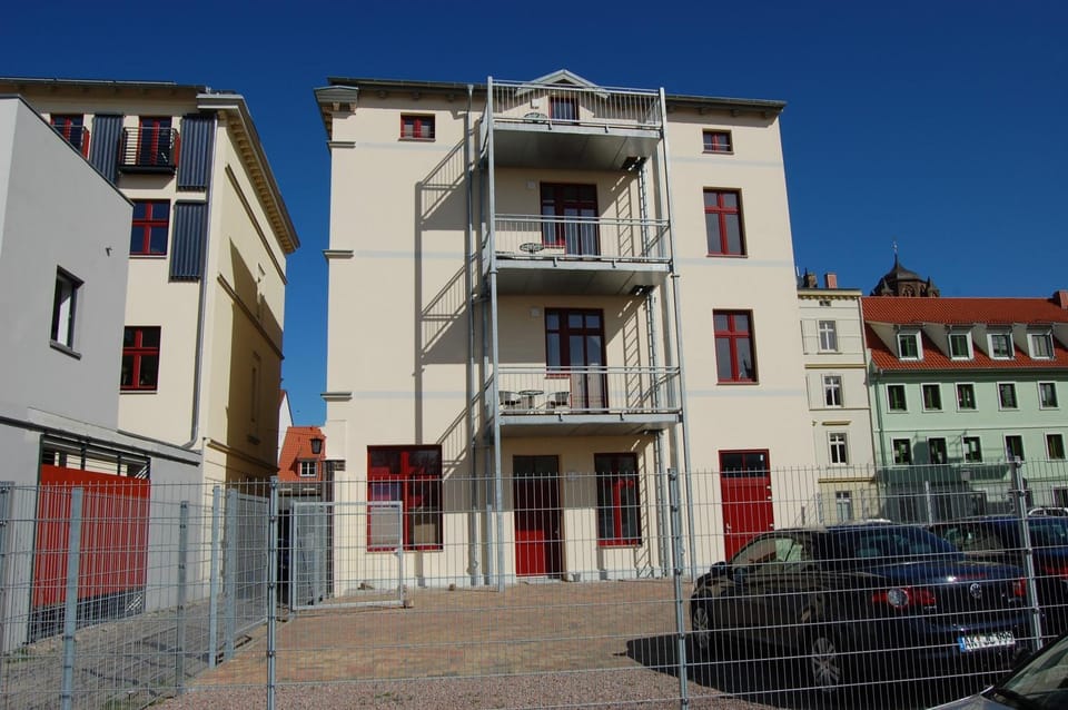 Property building, Facade/entrance