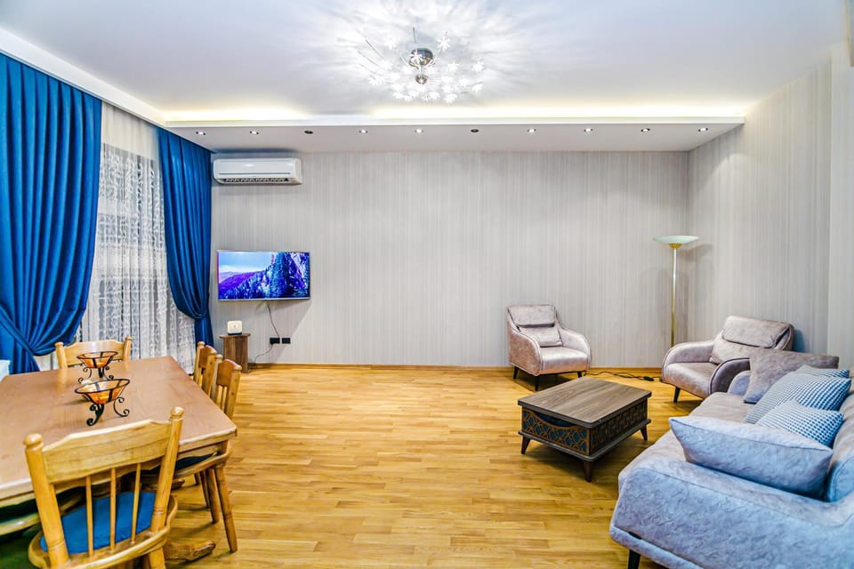 TV and multimedia, Living room, Dining area, air conditioner