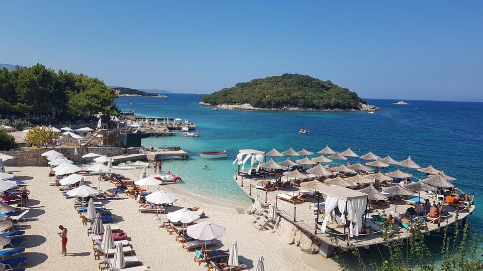 Restaurant/places to eat, Beach