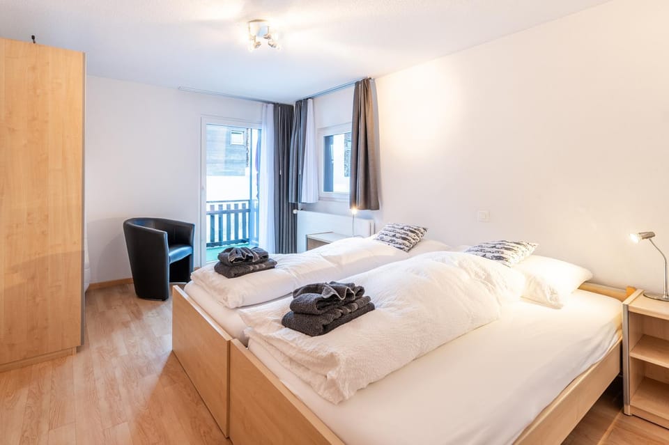Bed, Bedroom, wardrobe