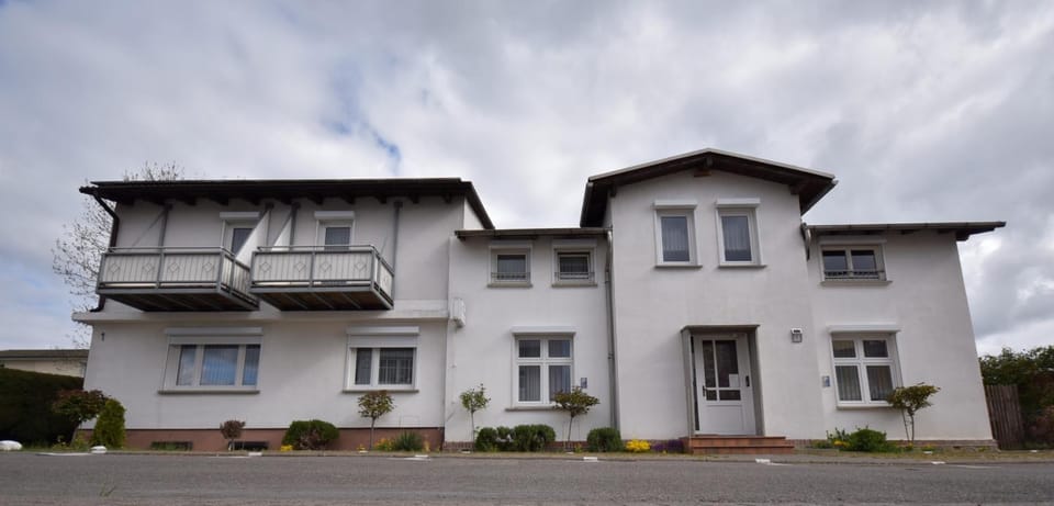 Property building, Street view