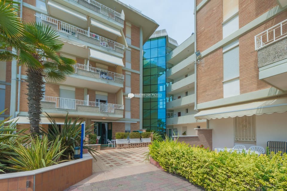 Property building, View (from property/room)