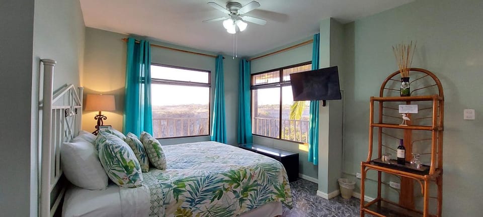 Photo of the whole room, Landmark view