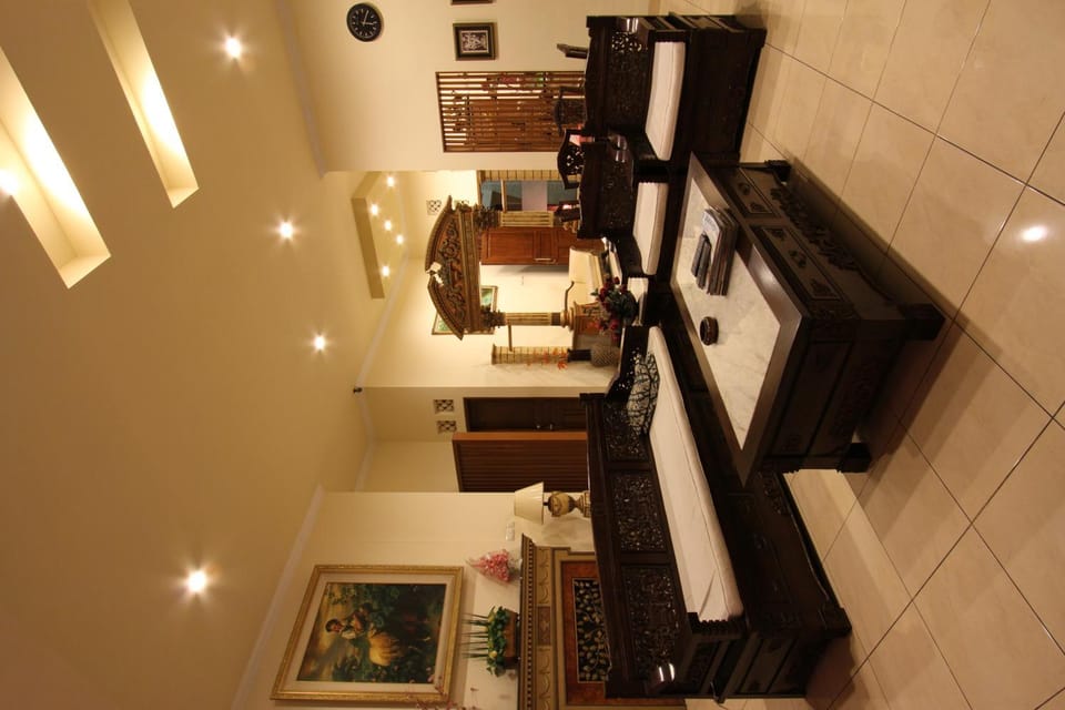 Communal lounge/ TV room