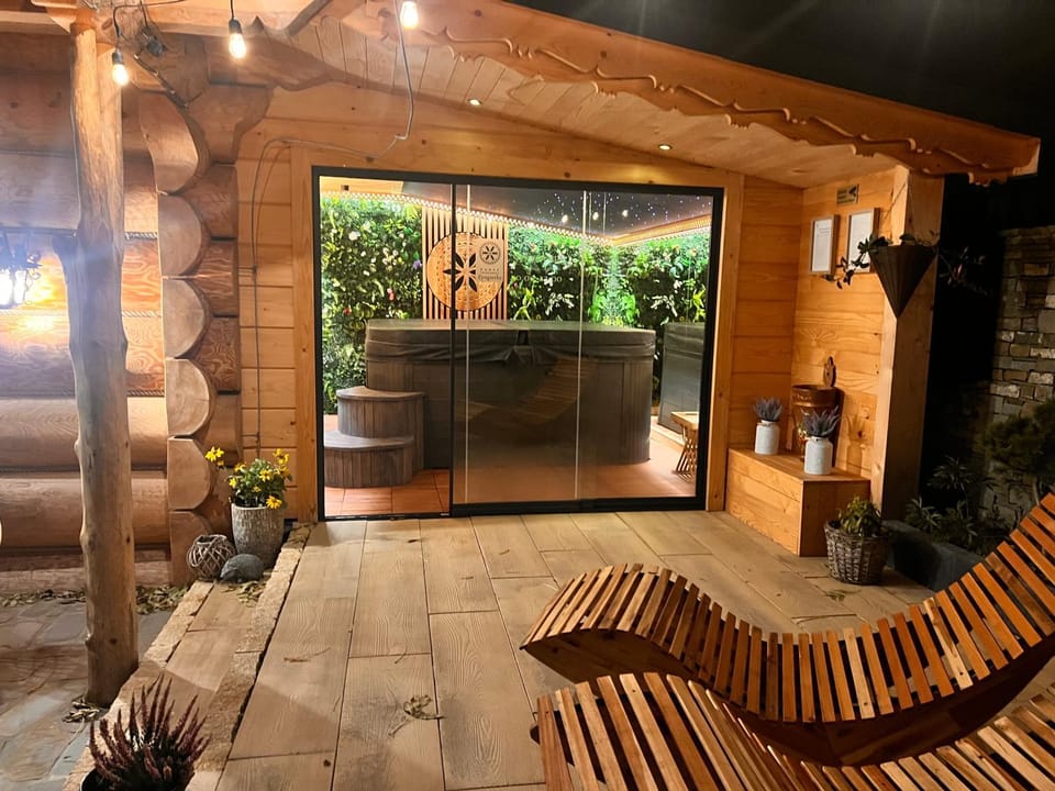Patio, Spa and wellness centre/facilities, Seating area
