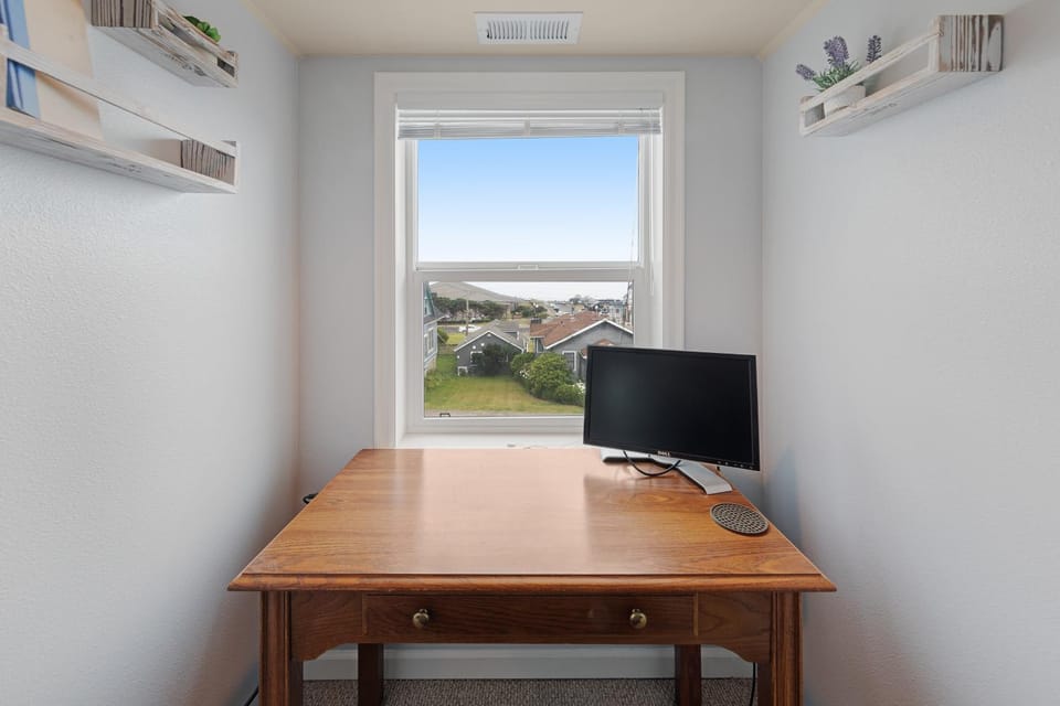 3 Bed 2 Bath Vacation home in Newport House in Newport