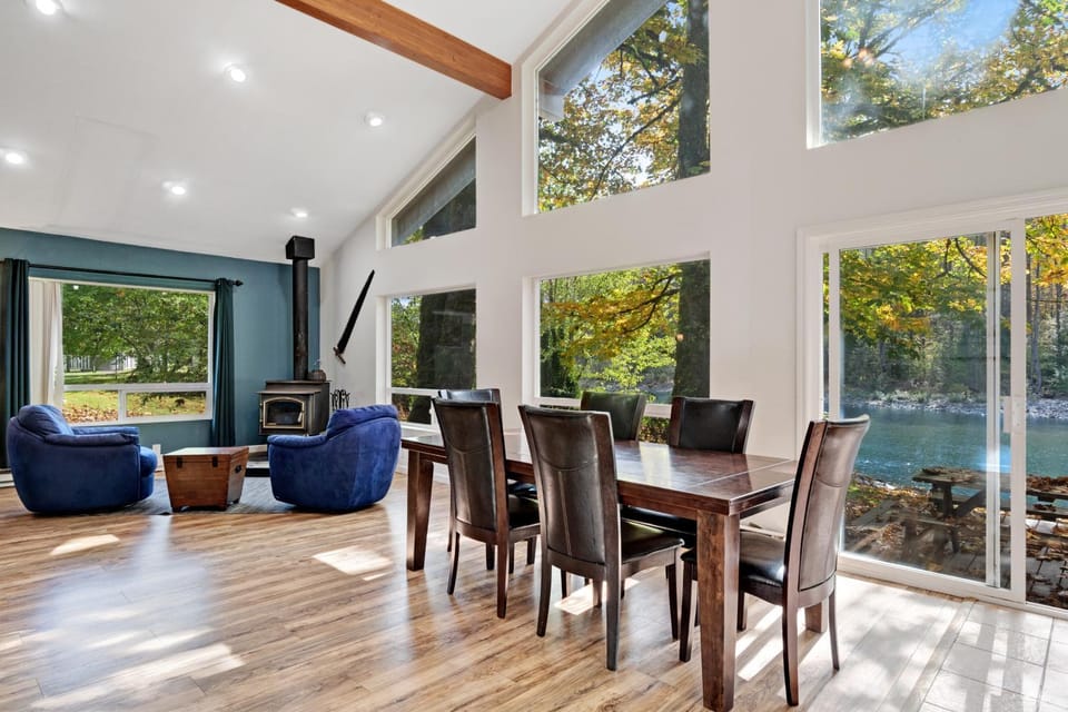 Baring Bend Lodge House in Baring