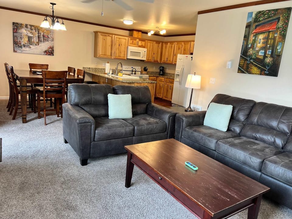 3 Bed 2 Bath Apartment in Leavenworth Apartment in Leavenworth