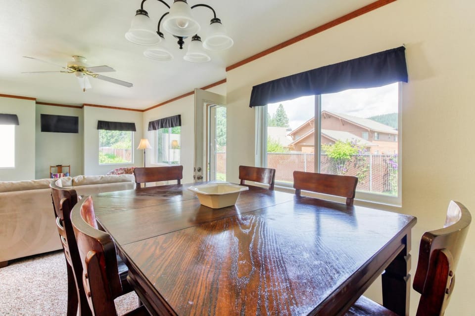 3 Bed 2 Bath Apartment in Leavenworth Apartment in Leavenworth
