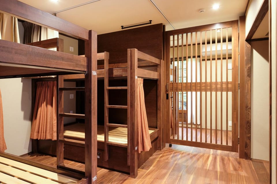 GUESTHOUSE UMENOYA Bed and Breakfast in Ishikawa Prefecture